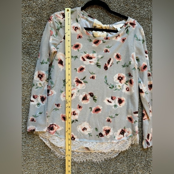 Lauren Conrad Pink Floral Sweater Size M - Picture 4 of 7